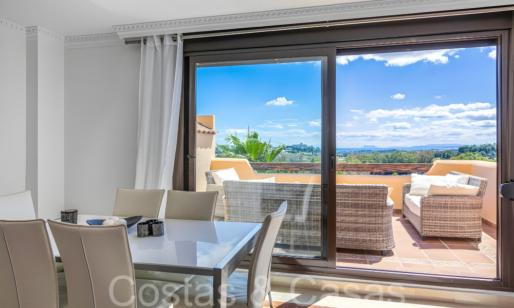 Penthouse de luxe prêt à emménager avec une vue magnifique sur le golf et la mer Méditerranée à vendre à Benahavis - Marbella 69631