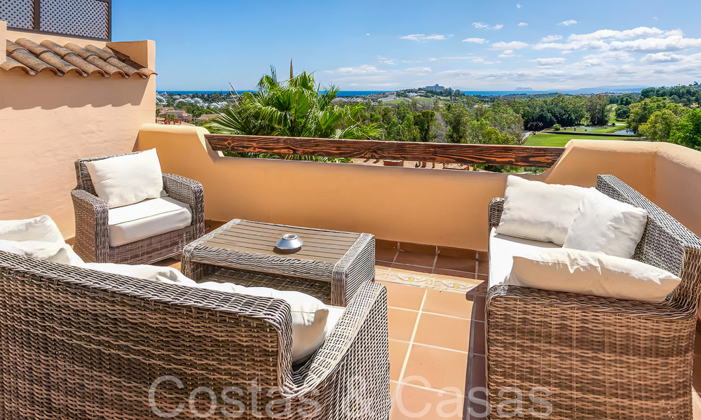 Penthouse de luxe prêt à emménager avec une vue magnifique sur le golf et la mer Méditerranée à vendre à Benahavis - Marbella 69635