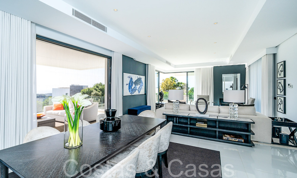 Villa de luxe prête à emménager avec vue panoramique à vendre dans une communauté fermée de Benahavis - Marbella 70053
