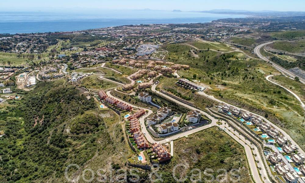 Appartements modernes de nouvelle construction de style contemporain à vendre avec terrasse spacieuse et belles vues sur la mer à Benahavis - Marbella 70114