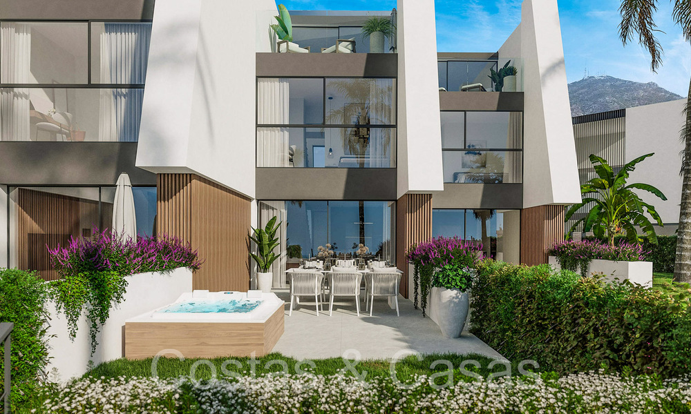 Maisons de ville modernes de 3 chambres avec jardin privé à vendre à Fuengirola, Costa del Sol 70175