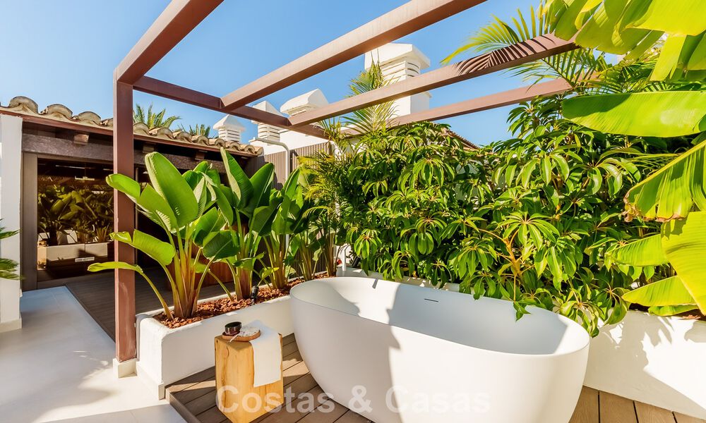 Penthouse de luxe à vendre dans un complexe balnéaire de haute qualité à quelques pas du centre d'Estepona 774289