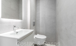 Prête à emménager, villa moderne de nouvelle construction avec vue panoramique sur la mer à vendre à Nueva Andalucia, Marbella 70436 