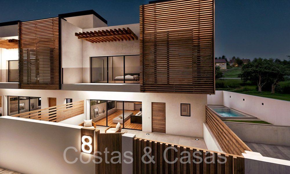 Nouveau développement de maisons de ville à vendre à côté du terrain de golf à Estepona 70541