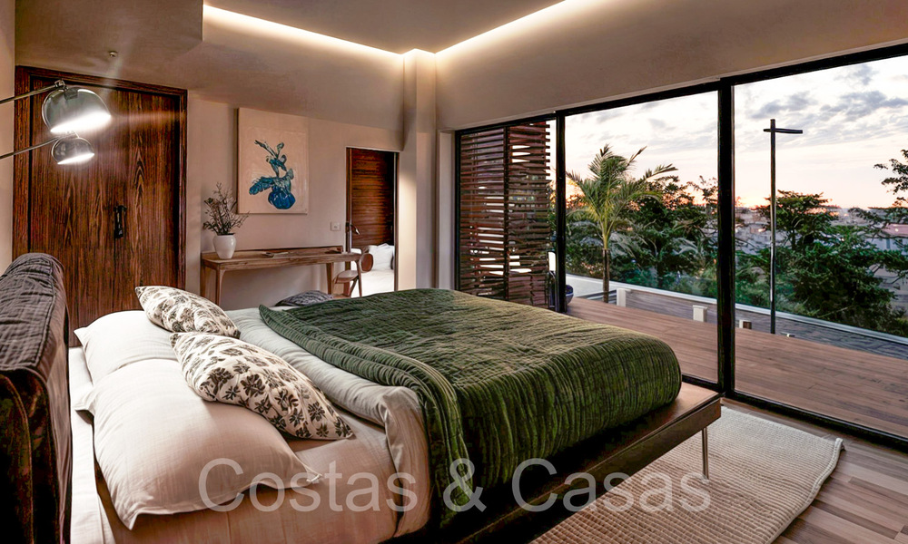 Nouveau développement de maisons de ville à vendre à côté du terrain de golf à Estepona 70546