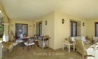 Villa de luxe à vendre sur un complexe de golf dans la zone de Marbella - Benahavis 14073 