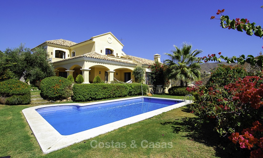 Villa de luxe à vendre sur un complexe de golf dans la zone de Marbella - Benahavis 14076