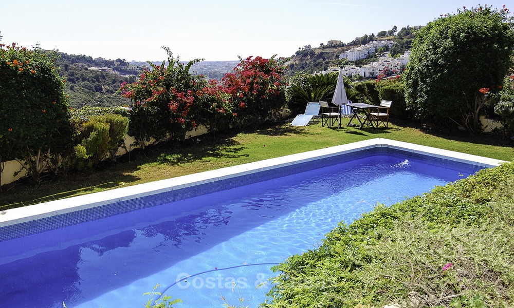 Villa de luxe à vendre sur un complexe de golf dans la zone de Marbella - Benahavis 14078