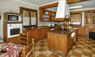 Villa de luxe à vendre sur un complexe de golf dans la zone de Marbella - Benahavis 14081 
