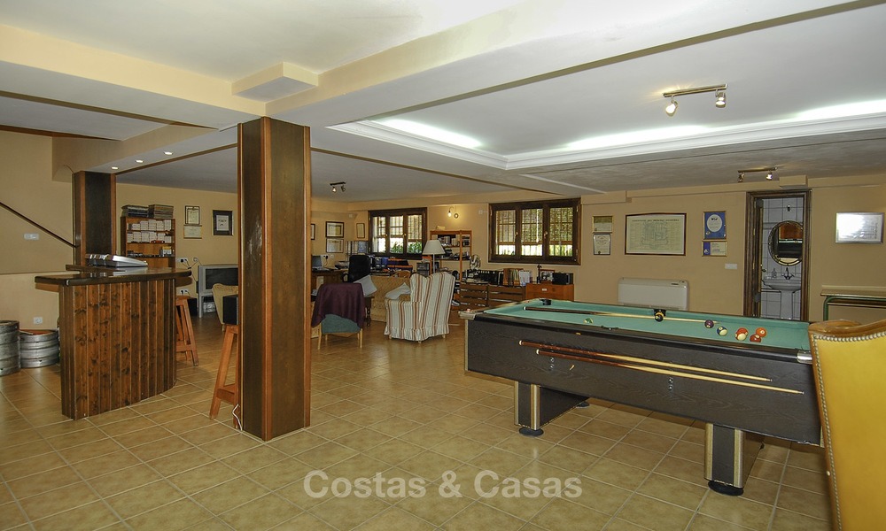 Villa de luxe à vendre sur un complexe de golf dans la zone de Marbella - Benahavis 14096