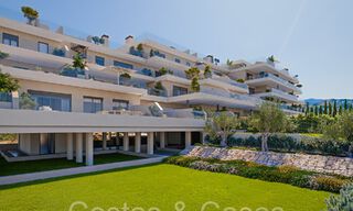 Appartements élégants à vendre, à distance de marche de la plage et des commodités du centre d'Estepona 70907 