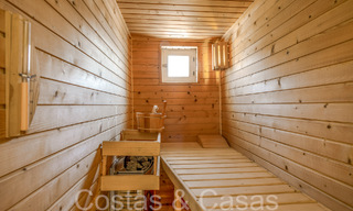 Charmante villa traditionnelle à vendre avec logement d'invités et court de tennis, proche de la plage à Benahavis - Marbella 71919 