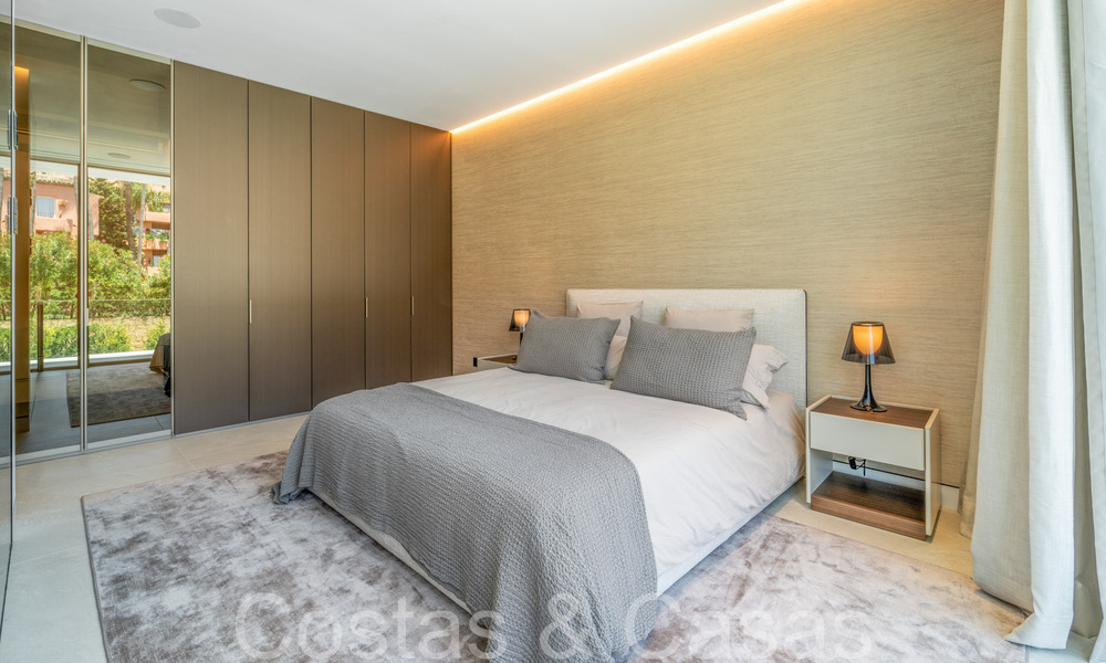 Villa design sophistiquée à vendre près de la plage au cœur du Golden Mile de Marbella 72011