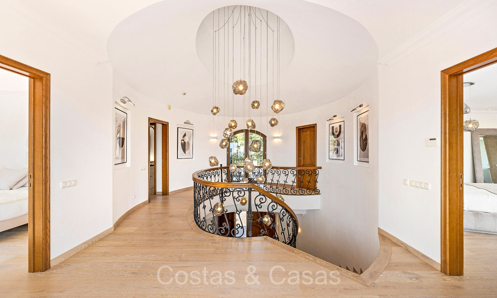 Majestueuse villa de style traditionnel à vendre, avec vue panoramique sur la mer à Marbella - Benahavis 72527