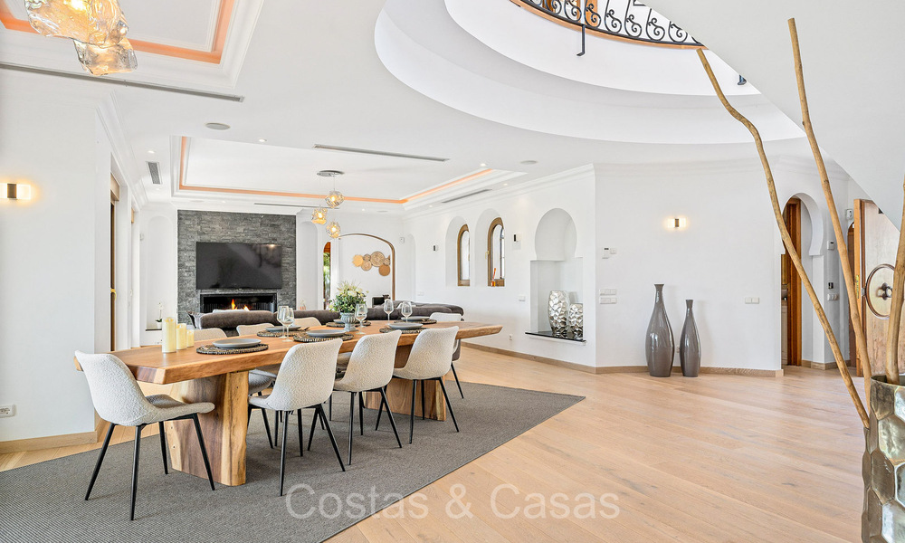 Majestueuse villa de style traditionnel à vendre, avec vue panoramique sur la mer à Marbella - Benahavis 72543