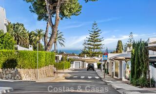 Maisons à vendre dans une résidence sécurisée, entourée par le parcours de golf d’Aloha à Nueva Andalucía, Marbella 805068 