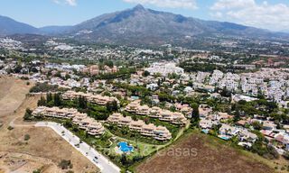 Appartement à vendre à distance de marche de Puerto Banus et de la plage à Nueva Andalucia, Marbella 73076 