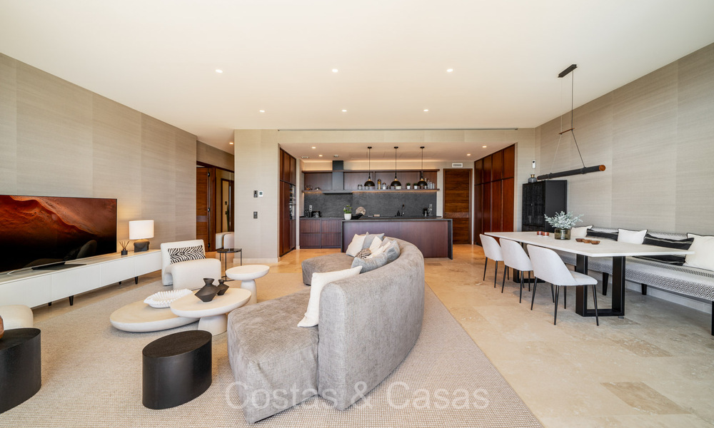 Appartement de luxe de première classe avec vue imprenable sur la mer à vendre dans un complexe de golf 5* à Casares, Costa del Sol 73395