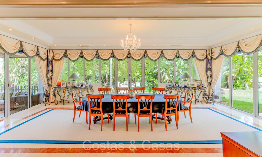 Villa de luxe espagnole traditionnelle à vendre avec vue sur la mer dans une communauté fermée exclusive à La Quinta, Benahavis - Marbella 73433