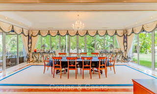 Villa de luxe espagnole traditionnelle à vendre avec vue sur la mer dans une communauté fermée exclusive à La Quinta, Benahavis - Marbella 73433 