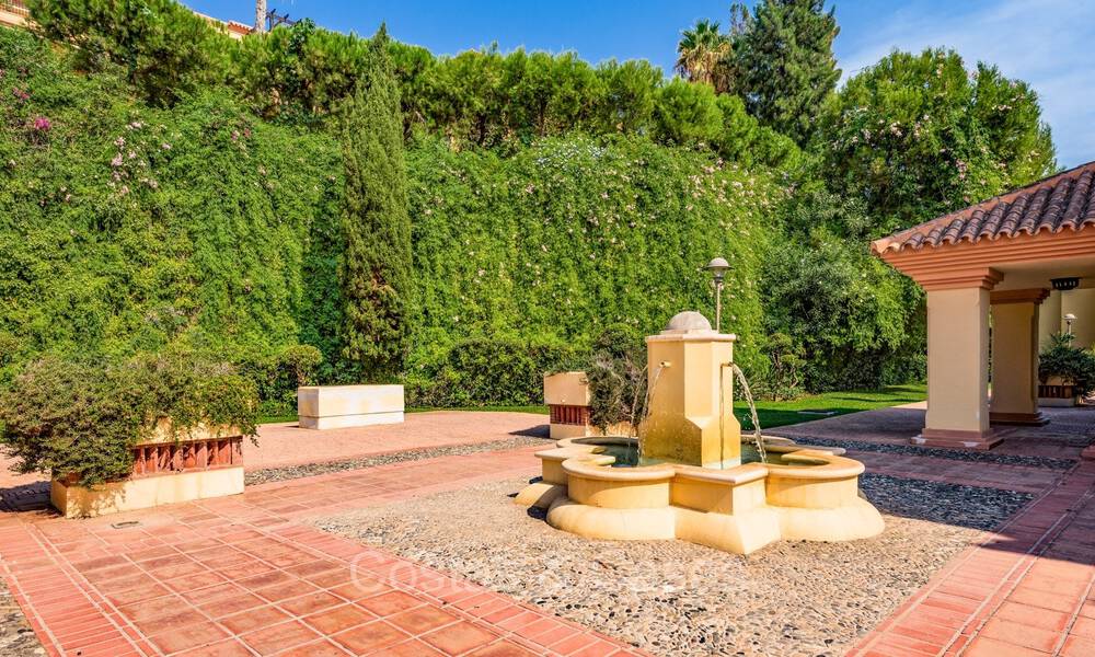 Appartement de 3 chambres à vendre à quelques pas de Puerto Banus et de la plage à Nueva Andalucia, Marbella 73702