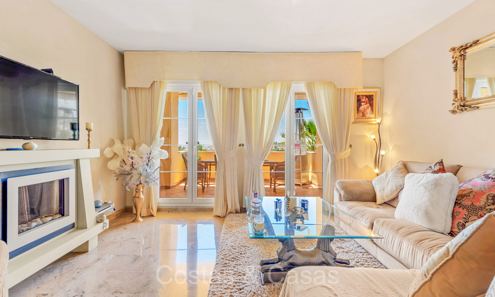 Appartement de 3 chambres à vendre à quelques pas de Puerto Banus et de la plage à Nueva Andalucia, Marbella 73719