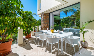 Villa prête à emménager à vendre à distance de marche d'un club-house de golf sur le New Golden Mile, Marbella - Estepona 805987 