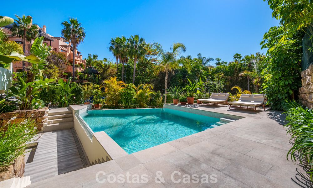 Villa prête à emménager à vendre à distance de marche d'un club-house de golf sur le New Golden Mile, Marbella - Estepona 805989
