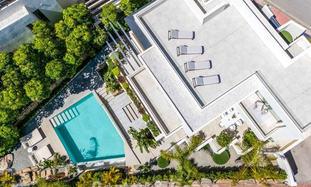 Villa prête à emménager à vendre à distance de marche d'un club-house de golf sur le New Golden Mile, Marbella - Estepona 805997