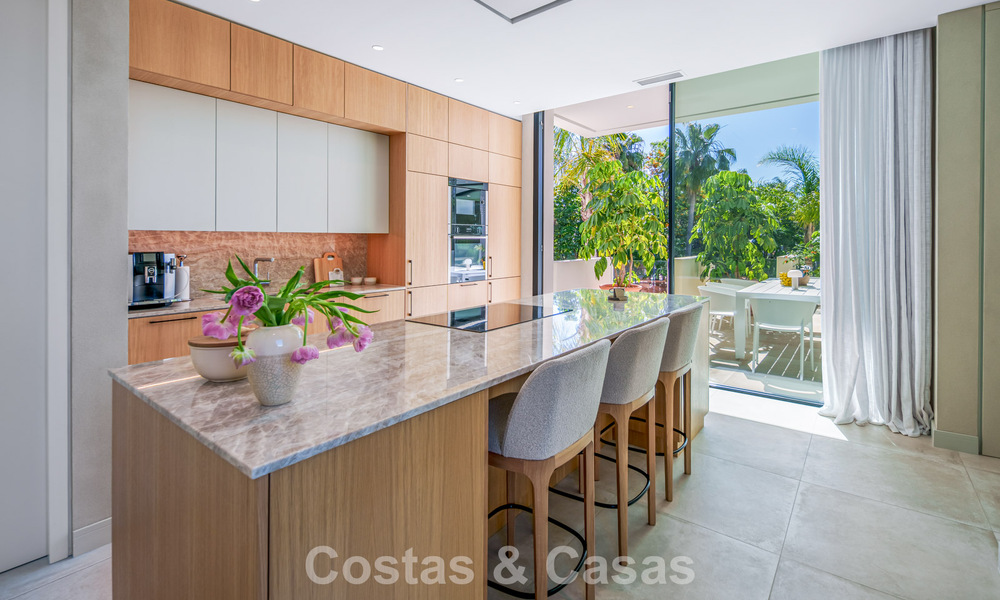 Villa prête à emménager à vendre à distance de marche d'un club-house de golf sur le New Golden Mile, Marbella - Estepona 806009