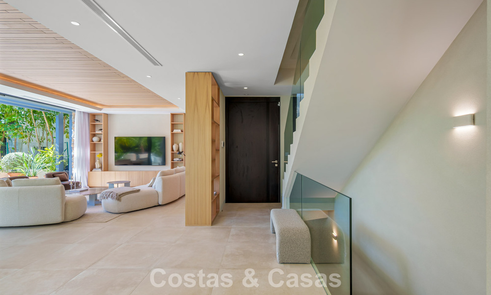Villa prête à emménager à vendre à distance de marche d'un club-house de golf sur le New Golden Mile, Marbella - Estepona 806013