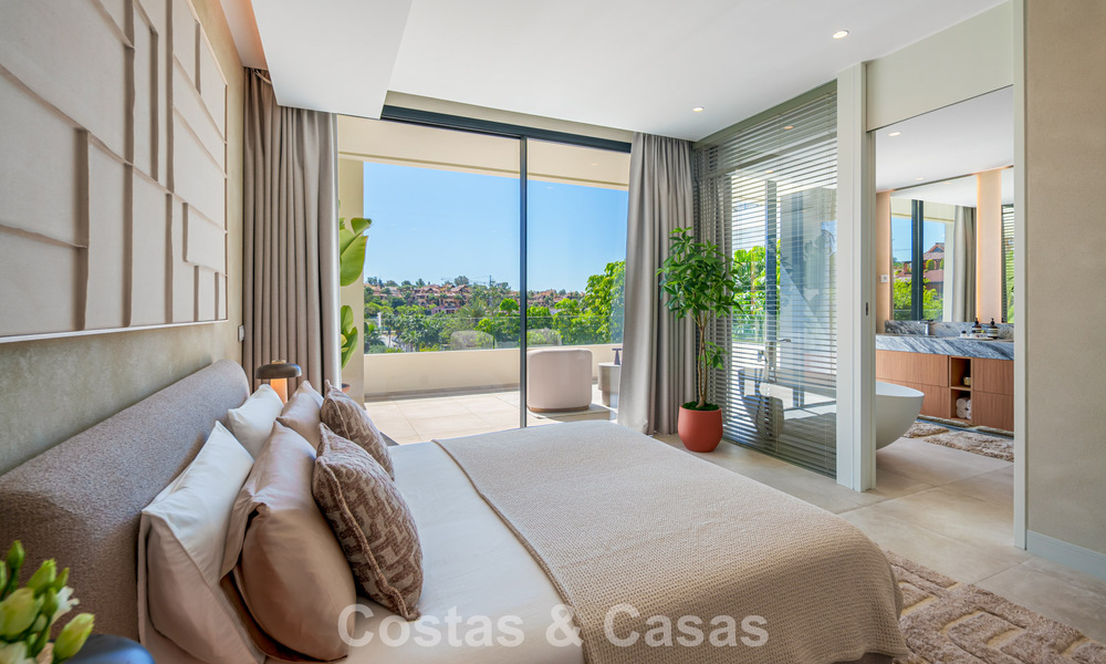 Villa prête à emménager à vendre à distance de marche d'un club-house de golf sur le New Golden Mile, Marbella - Estepona 806026