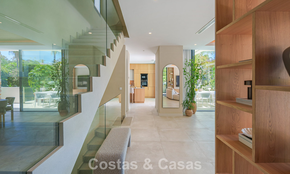 Villa prête à emménager à vendre à distance de marche d'un club-house de golf sur le New Golden Mile, Marbella - Estepona 806032
