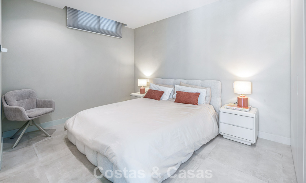 Villa prête à emménager à vendre à distance de marche d'un club-house de golf sur le New Golden Mile, Marbella - Estepona 806034