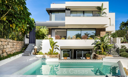 Villa prête à emménager à vendre à distance de marche d'un club-house de golf sur le New Golden Mile, Marbella - Estepona 806052