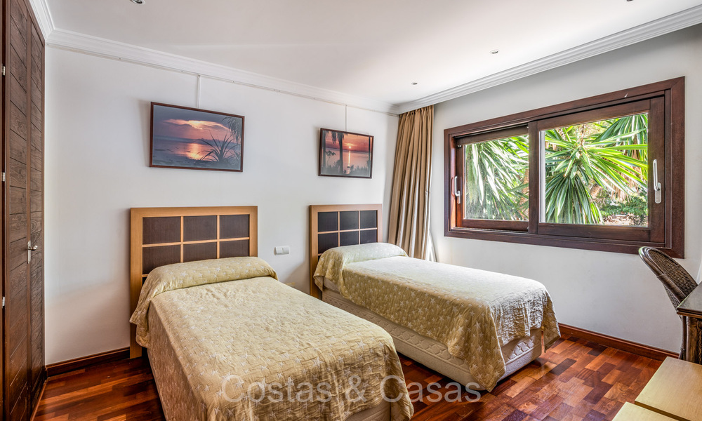Impressionnante villa de luxe à vendre à deux pas de la plage sur le New Golden Mile entre Marbella et Estepona 74228