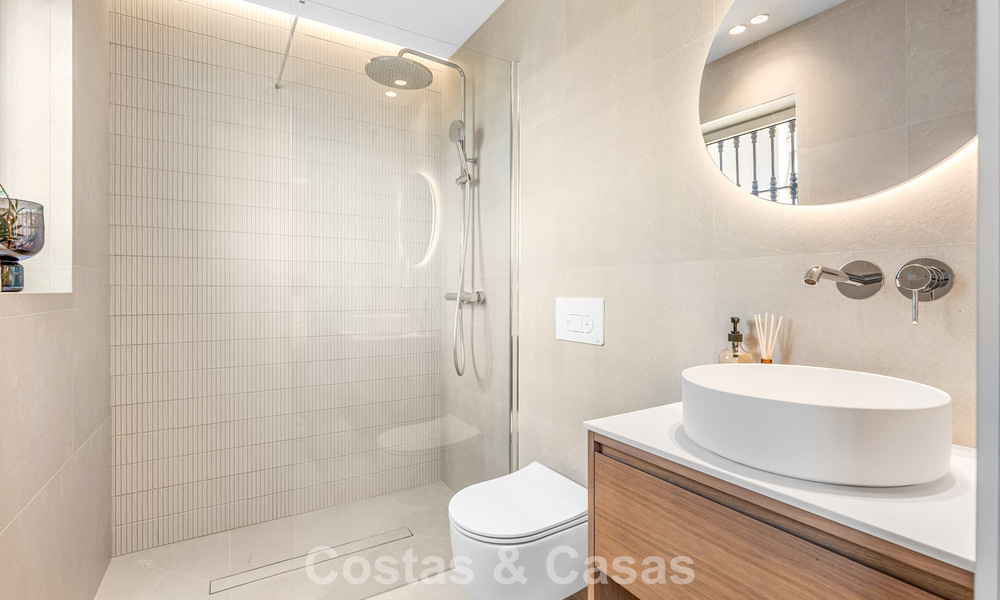 Penthouse prestigieux rénové à vendre, adjacent à un parcours de golf de premier plan à La Quinta, Benahavis - Marbella 74449