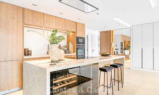 Penthouse prestigieux rénové à vendre, adjacent à un parcours de golf de premier plan à La Quinta, Benahavis - Marbella 74456 