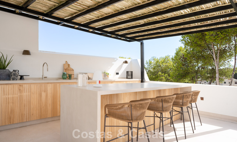 Penthouse prestigieux rénové à vendre, adjacent à un parcours de golf de premier plan à La Quinta, Benahavis - Marbella 74465