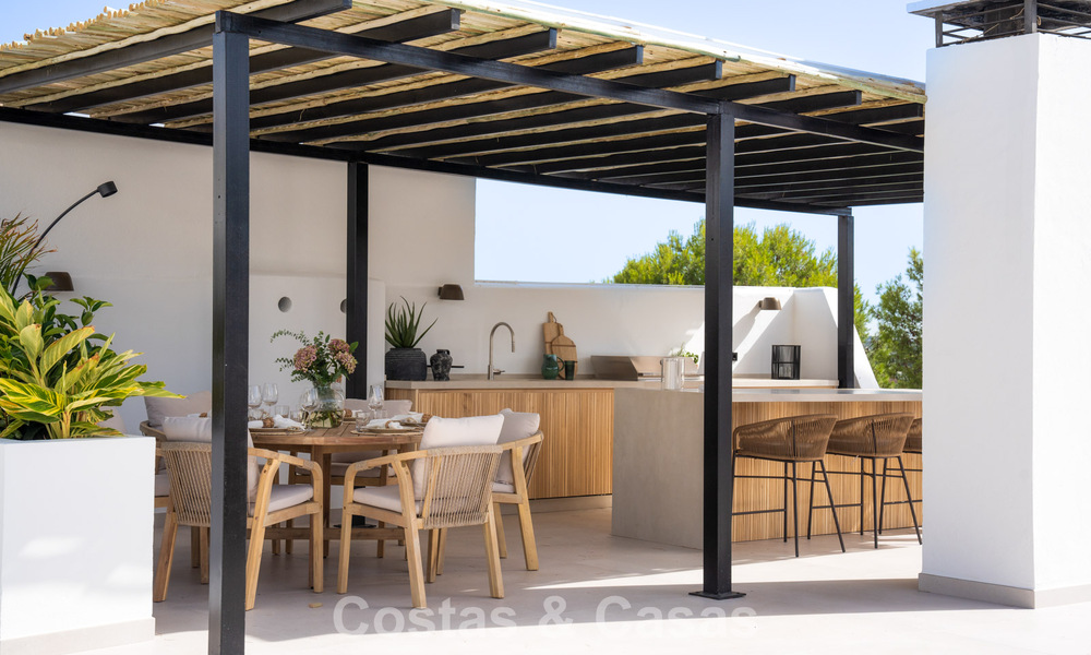 Penthouse prestigieux rénové à vendre, adjacent à un parcours de golf de premier plan à La Quinta, Benahavis - Marbella 74472