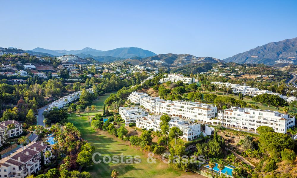 Penthouse prestigieux rénové à vendre, adjacent à un parcours de golf de premier plan à La Quinta, Benahavis - Marbella 74476