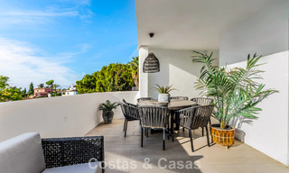 Appartement contemporain rénové à distance de marche de toutes les commodités et de la plage à Nueva Andalucia, Marbella 74651 