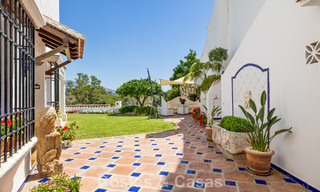 Maison spacieuse à vendre, avec de vastes espaces extérieurs dans un complexe fermé à Nueva Andalucia, Marbella 74695 