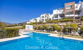 Luxueux appartement avec jardin de 3 chambres à vendre entouré de terrains de golf à Benahavis - Marbella 773655 