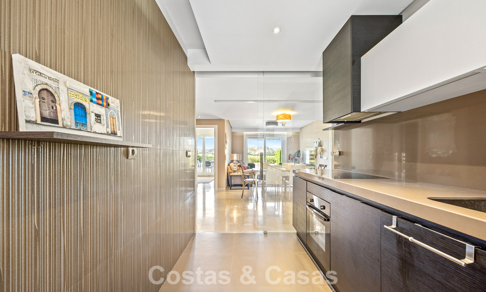 Luxueux appartement avec jardin de 3 chambres à vendre entouré de terrains de golf à Benahavis - Marbella 773665