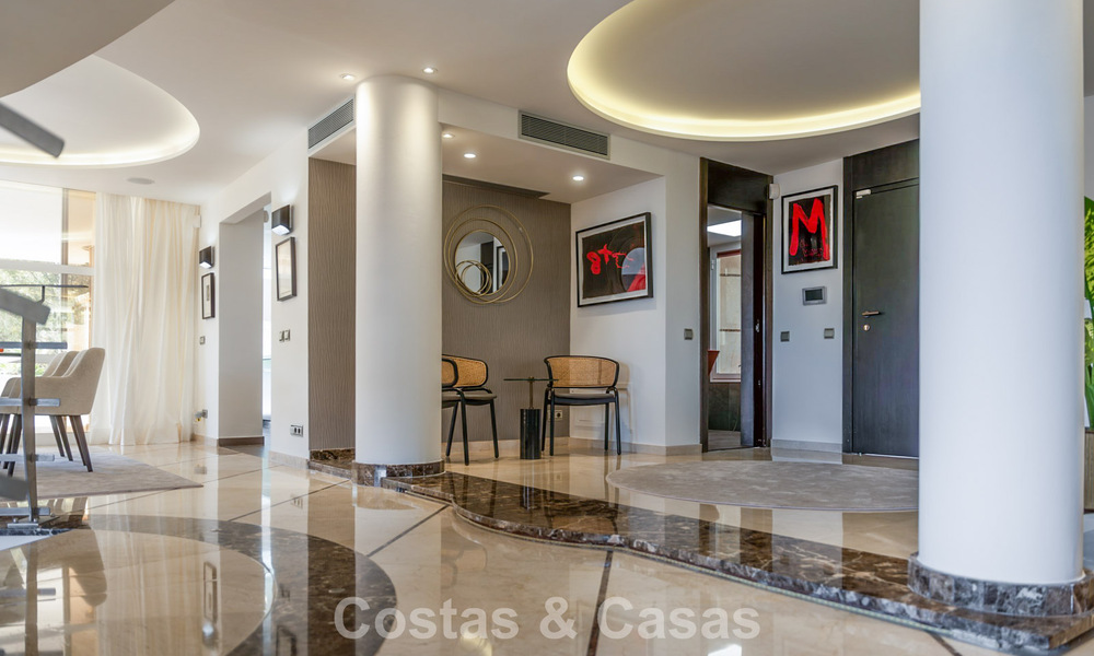 Chef-d'œuvre architectural à vendre avec une vue imprenable sur la mer à La Quinta, Benahavis - Marbella 774037