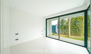 Prête à emménager, villa moderne de nouvelle construction à vendre à deux pas de la plage sur le Golden Mile de Marbella 774316 