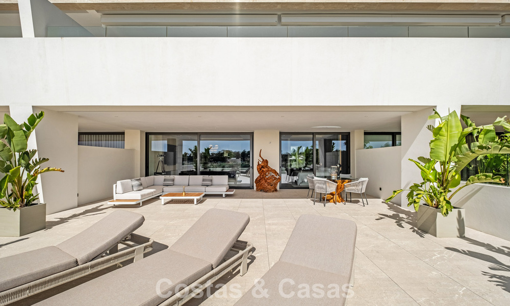 Appartement duplex de premier ordre au rez-de-chaussée à vendre dans un complexe sophistiqué de style complexe sur le Golden Mile de Marbella 774355