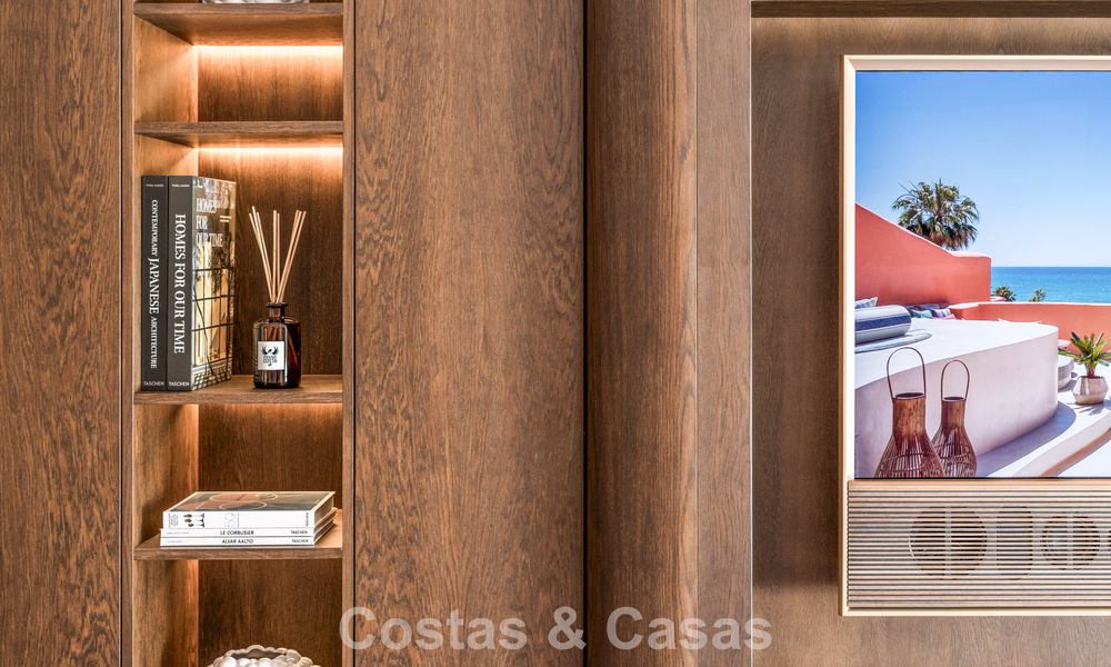 Luxueux appartement rénové avec vue sur la mer à vendre dans un complexe de plage exclusif à Los Monteros, Marbella Est 778330