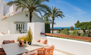 Luxueux appartement rénové avec vue sur la mer à vendre dans un complexe de plage exclusif à Los Monteros, Marbella Est 778336 